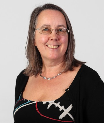 Dr Yvonne Gale